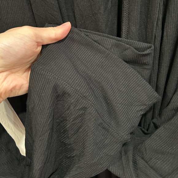 SKIMS NWT Soft Lounge Long Robe Sz XSMALL Onyx Black - Picture 9 of 9